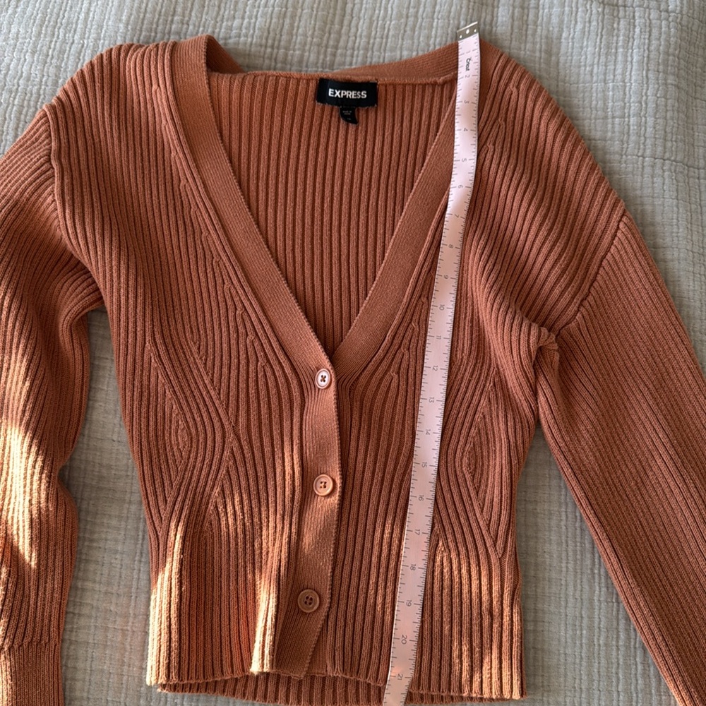 Express Sweater - Picture 7 of 7